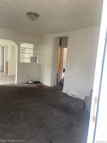 6063 Auburn Street, Detroit, MI 48228