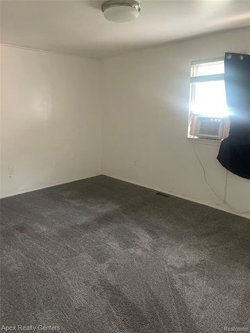 6063 Auburn Street, Detroit, MI 48228