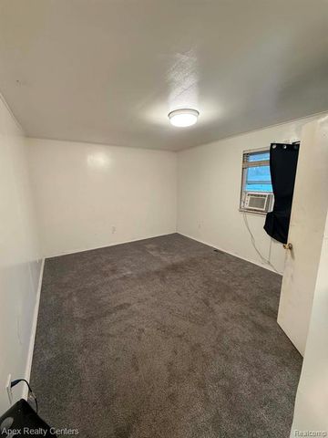 6063 Auburn Street, Detroit, MI 48228