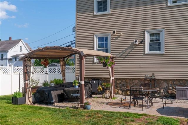 1 Richmond Ave, Milford, MA 01757