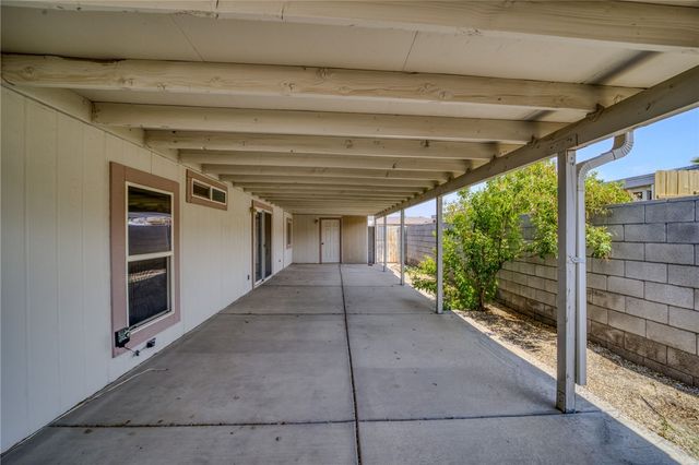 2572 E Sunrise Vista Boulevard, Fort Mohave, AZ 86426