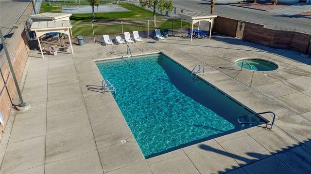 2572 E Sunrise Vista Boulevard, Fort Mohave, AZ 86426