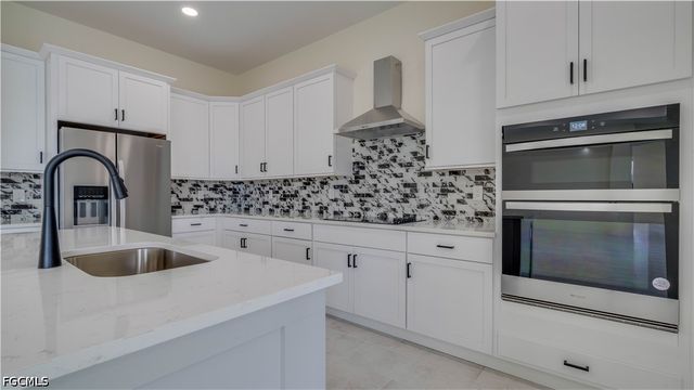 3805 SW 1st ST, Cape Coral, FL 33991