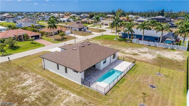 3805 SW 1st ST, Cape Coral, FL 33991
