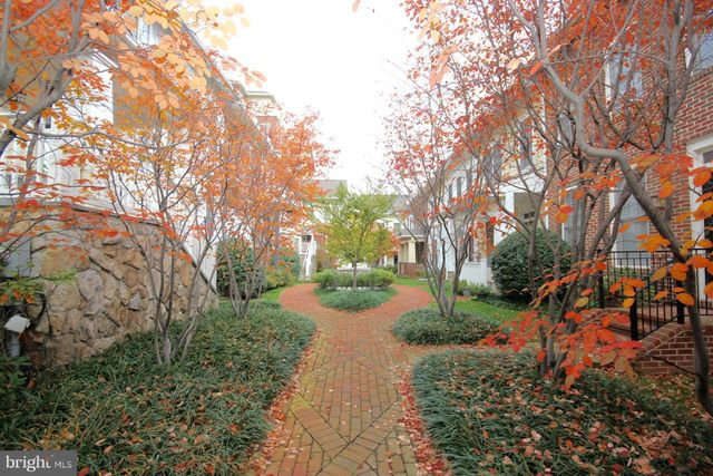 2831 11TH ST N, Arlington, VA 22201