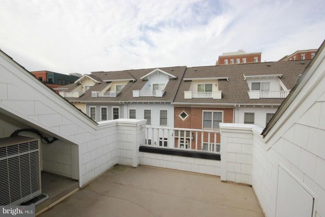 2831 11TH ST N, Arlington, VA 22201