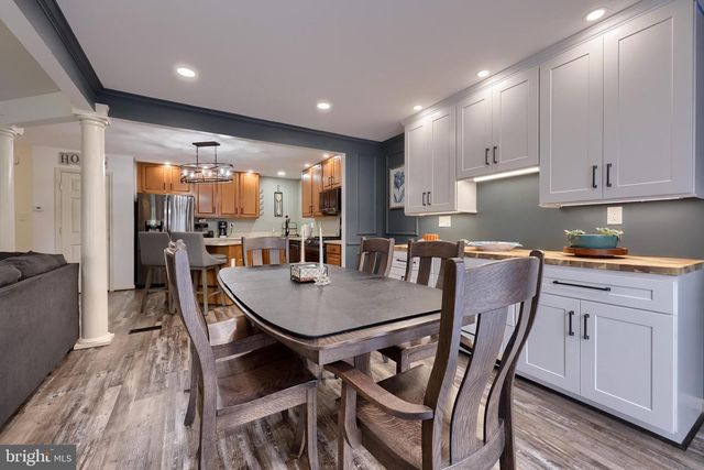 2389 SLATER HILL LN E, York, PA 17406
