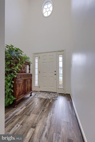 2389 SLATER HILL LN E, York, PA 17406