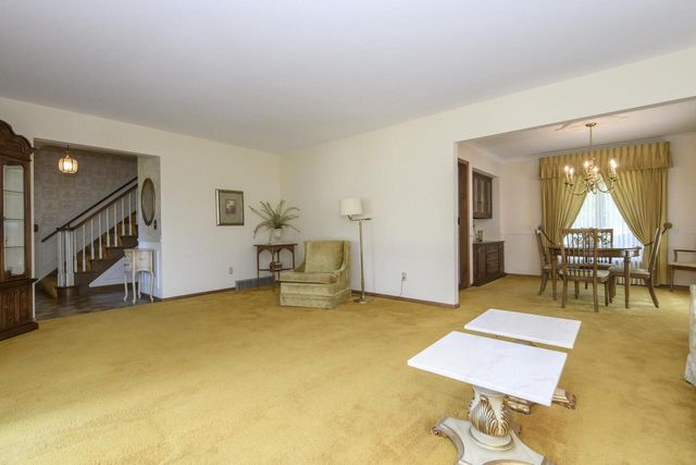 524 Park Crest DRIVE, Thiensville, WI 53092