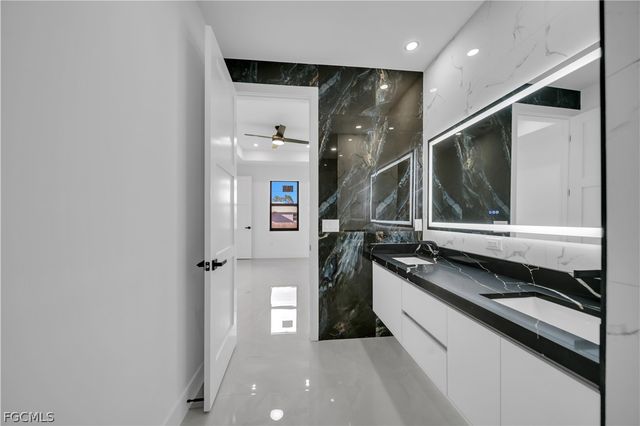 2614 44th ST W, Lehigh Acres, FL 33971