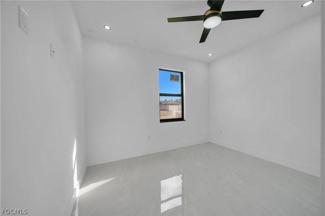 2614 44th ST W, Lehigh Acres, FL 33971