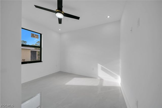 2614 44th ST W, Lehigh Acres, FL 33971