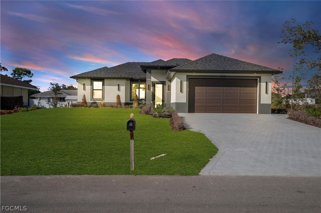 2614 44th ST W, Lehigh Acres, FL 33971