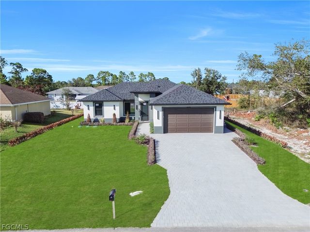 2614 44th ST W, Lehigh Acres, FL 33971