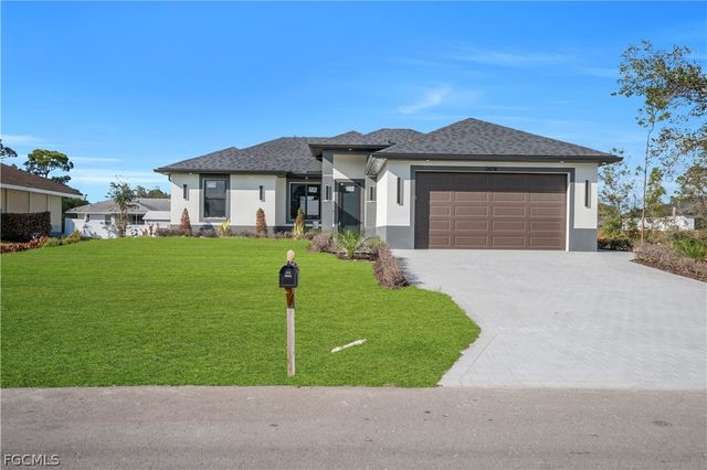 2614 44th ST W, Lehigh Acres, FL 33971