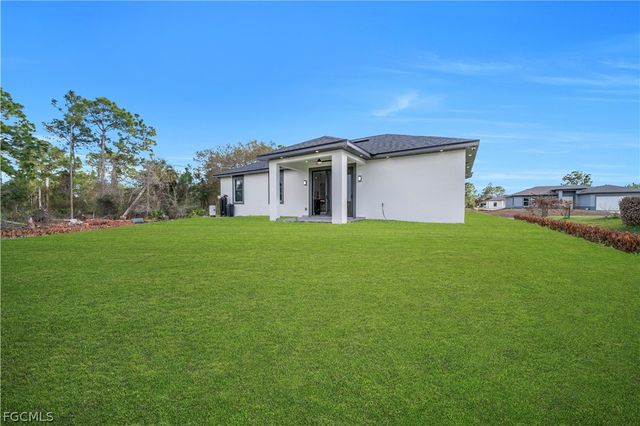 2614 44th ST W, Lehigh Acres, FL 33971