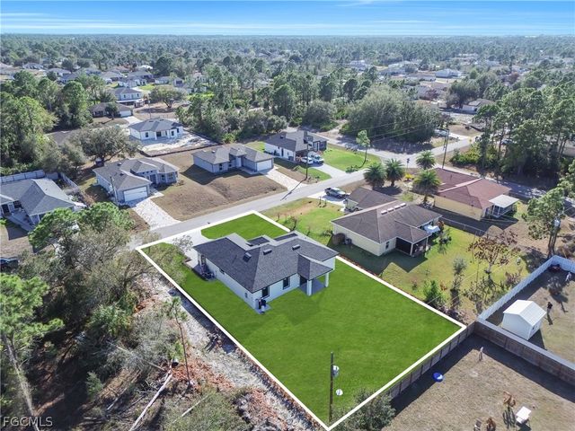 2614 44th ST W, Lehigh Acres, FL 33971