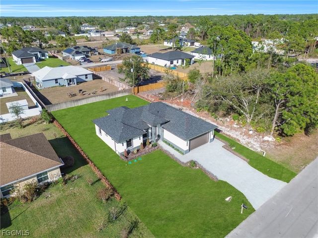 2614 44th ST W, Lehigh Acres, FL 33971