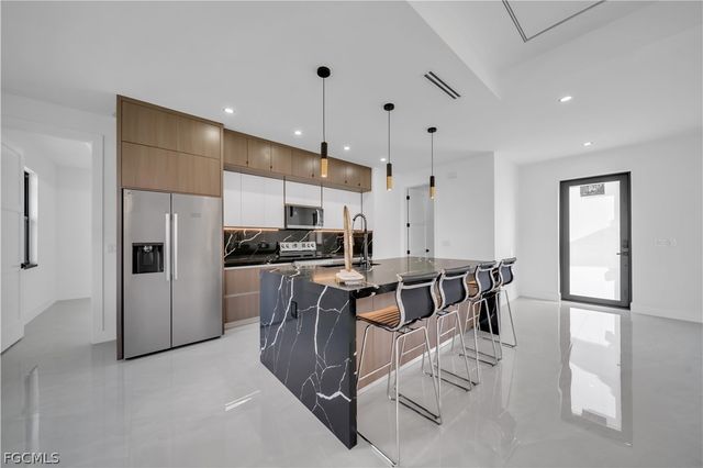 2614 44th ST W, Lehigh Acres, FL 33971