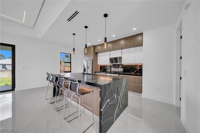 2614 44th ST W, Lehigh Acres, FL 33971