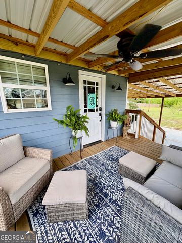 348 S Victory Drive, Lyons, GA 30436