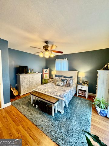 348 S Victory Drive, Lyons, GA 30436