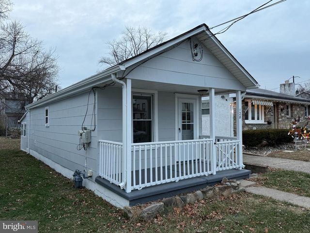 128 HARRISON AVE, Morrisville, PA 19067