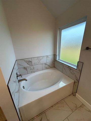 2529 NW 196th Street, Edmond, OK 73012