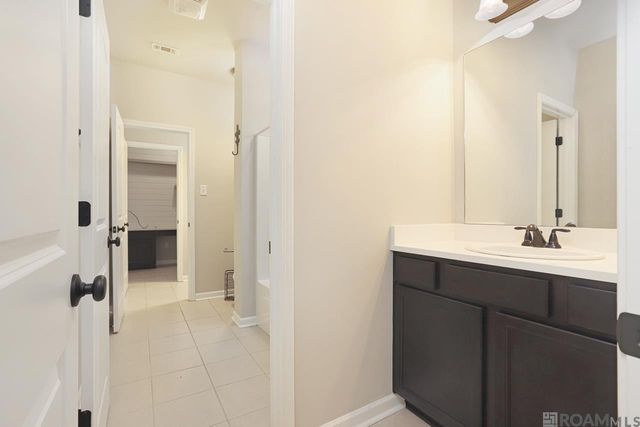 42451 Baystone Ave, Prairieville, LA 70769