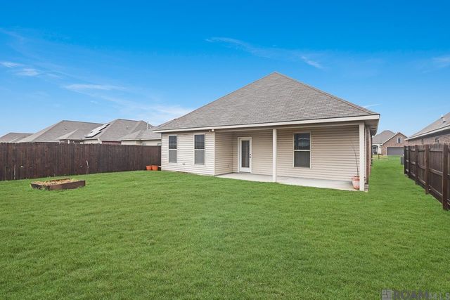 42451 Baystone Ave, Prairieville, LA 70769