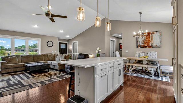 695 Autumn Drive, Altoona, WI 54720