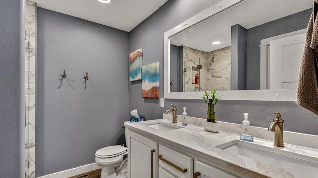 695 Autumn Drive, Altoona, WI 54720