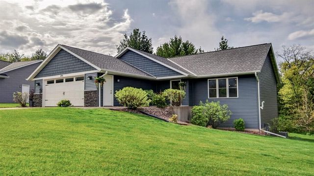 695 Autumn Drive, Altoona, WI 54720