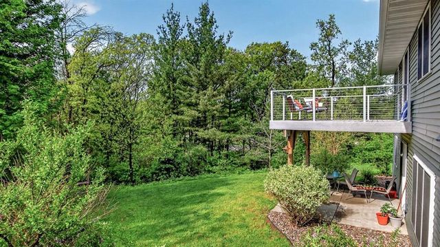 695 Autumn Drive, Altoona, WI 54720