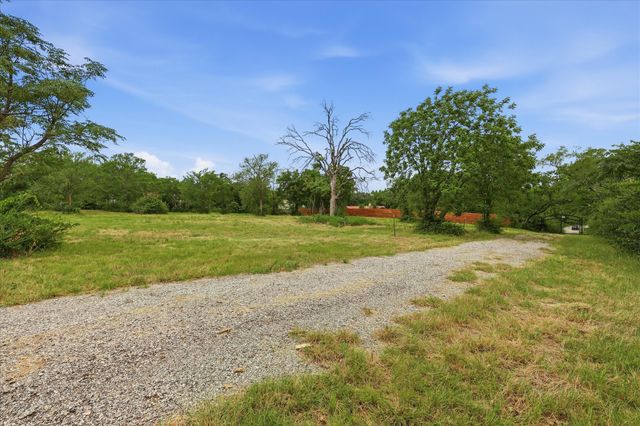 2301 Conway Lane, Denton, TX 76205