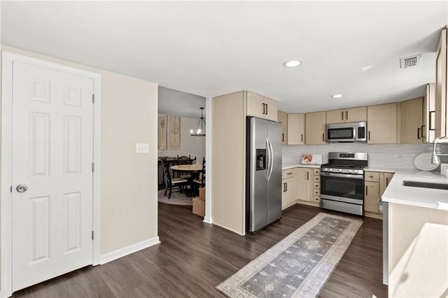 301 Roswell Green Lane, Roswell, GA 30075