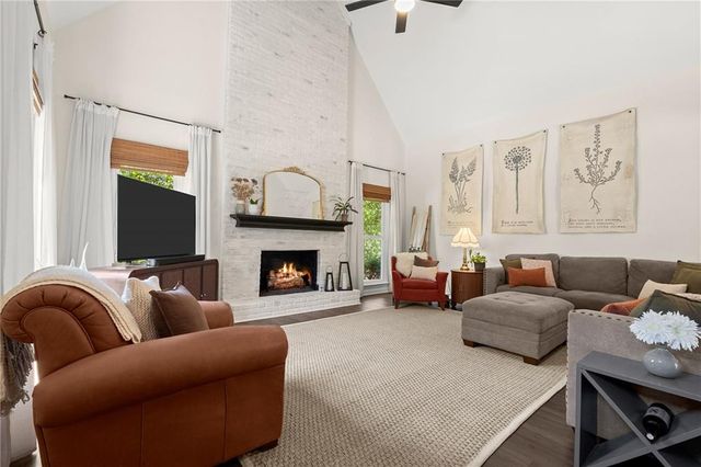 301 Roswell Green Lane, Roswell, GA 30075