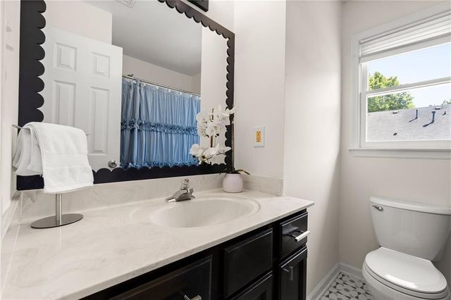 301 Roswell Green Lane, Roswell, GA 30075