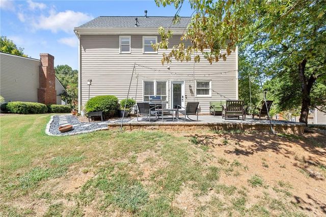 301 Roswell Green Lane, Roswell, GA 30075