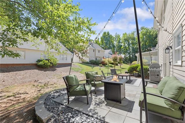 301 Roswell Green Lane, Roswell, GA 30075