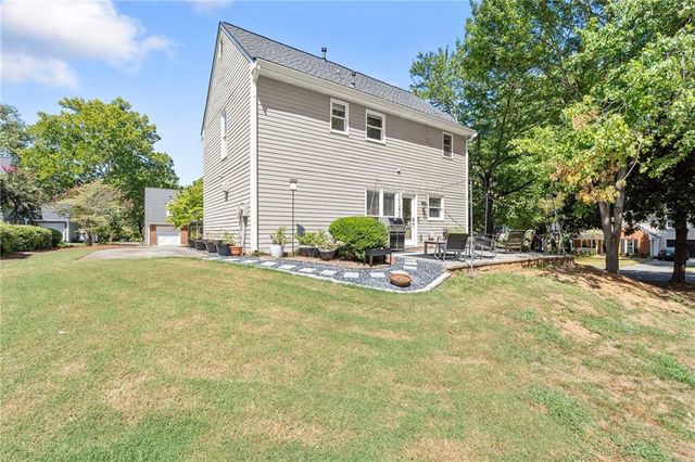301 Roswell Green Lane, Roswell, GA 30075
