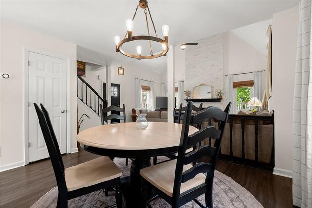 301 Roswell Green Lane, Roswell, GA 30075