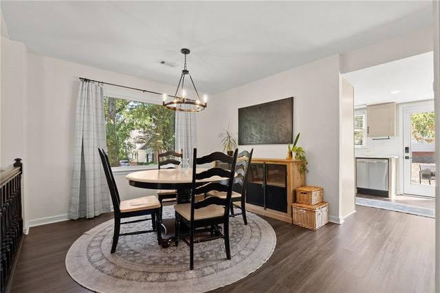 301 Roswell Green Lane, Roswell, GA 30075