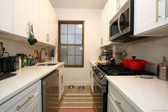 1100 Grand Concourse 4B, Bronx, NY 10456