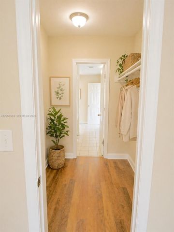 3896 NW 207 St 1, Miami Gardens, FL 33055