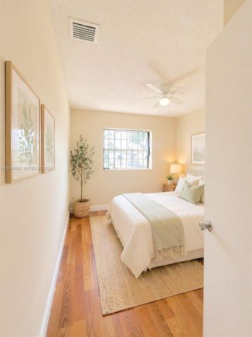 3896 NW 207 St 1, Miami Gardens, FL 33055