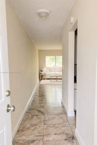 3896 NW 207 St 1, Miami Gardens, FL 33055