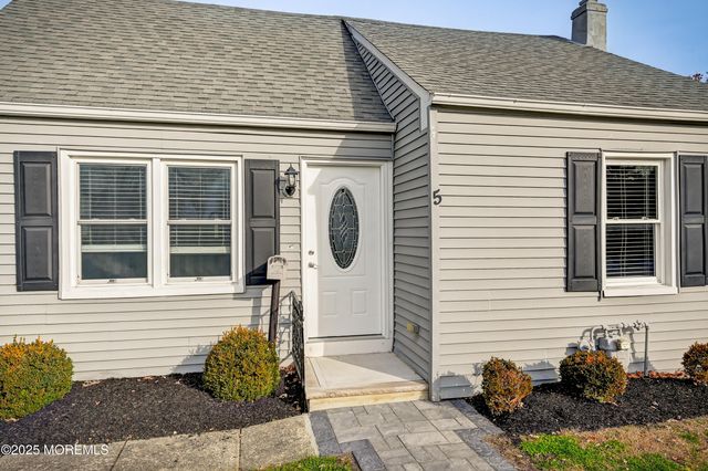5 Seventh Street, Matawan, NJ 07747