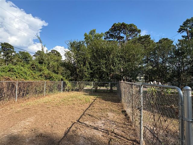 401 Lakeview Drive, Onalaska, TX 77360