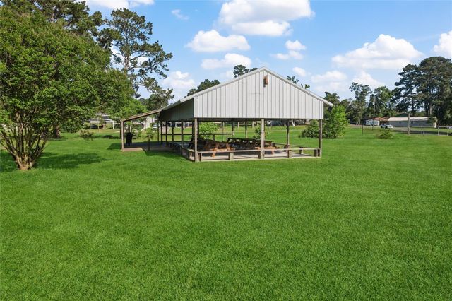 401 Lakeview Drive, Onalaska, TX 77360